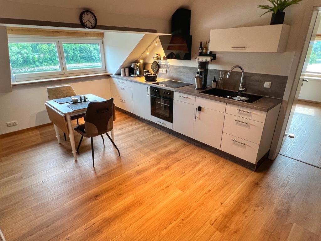 Helle 2 Zimmer Dg Wohnung 파사우 외부 사진